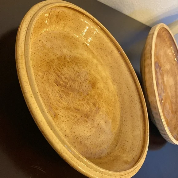 Sweetbriar Farm Vintage Large Ceramic Hand Painted Pie Keeper Plate - Picture 8 of 11